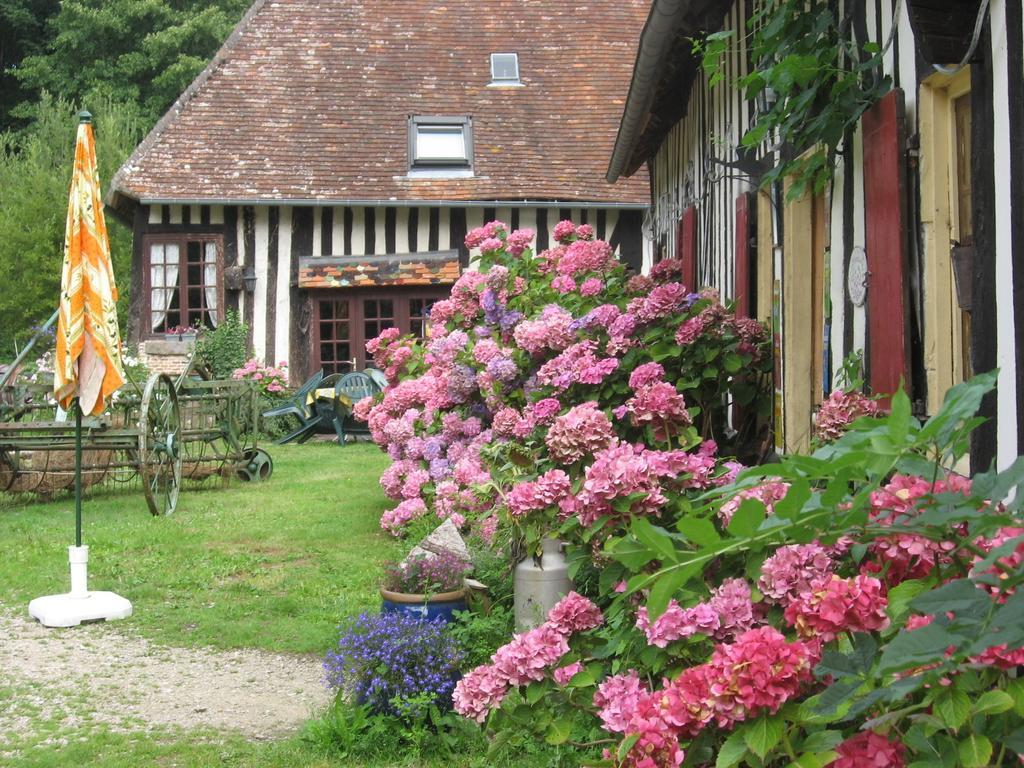 布尔赛住宿加早餐旅馆 Livarot-Pays-d'Auge 外观 照片