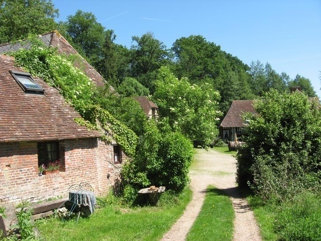 布尔赛住宿加早餐旅馆 Livarot-Pays-d'Auge 外观 照片