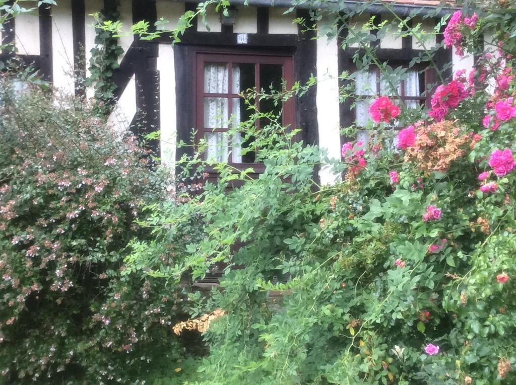 布尔赛住宿加早餐旅馆 Livarot-Pays-d'Auge 外观 照片